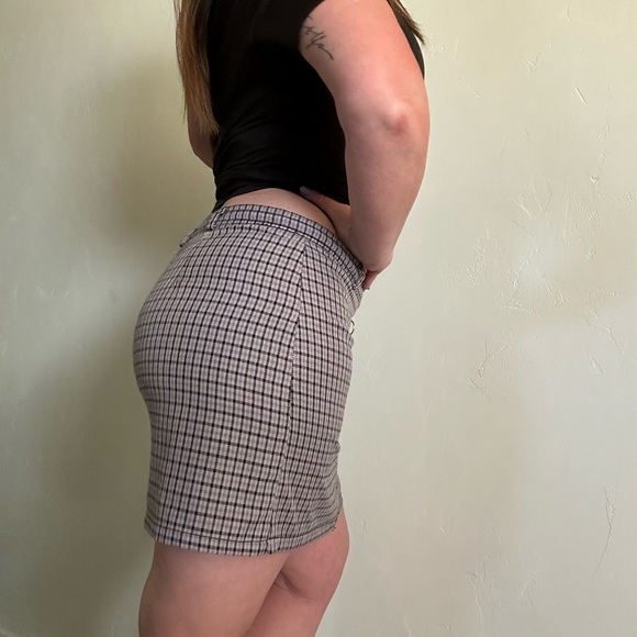 Goth Plaid Mini Skirt in lavender, Gray, Black and front silver zipper - Picture 3 of 11